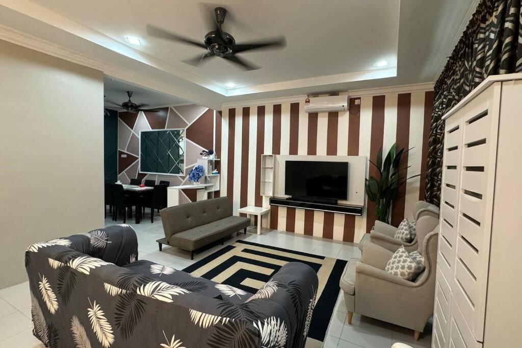 Homestay Bagan Serai Exterior foto